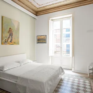 mea-domus-palermo-by-mamamia.palermohotels.org/