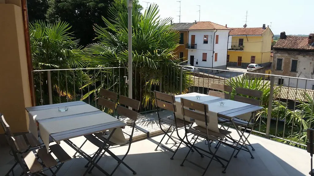 Bed & Breakfast La Corte Sul Naviglio Boffalora sopra Ticino Italy
